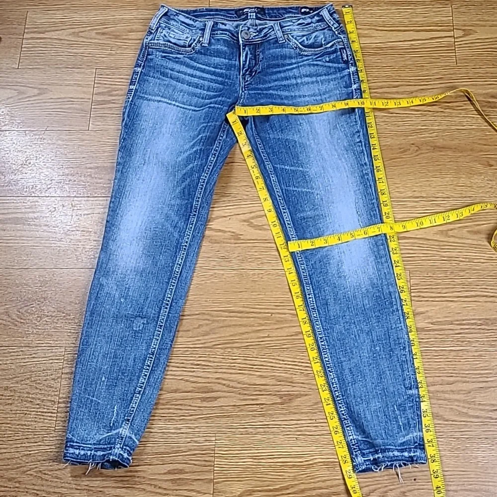SILVER 32x29 AIKO MID SUPER SKINNY STRIGHT WOMENS GIRLS PRE-OWNED FADED JEANS - Picture 4 of 8